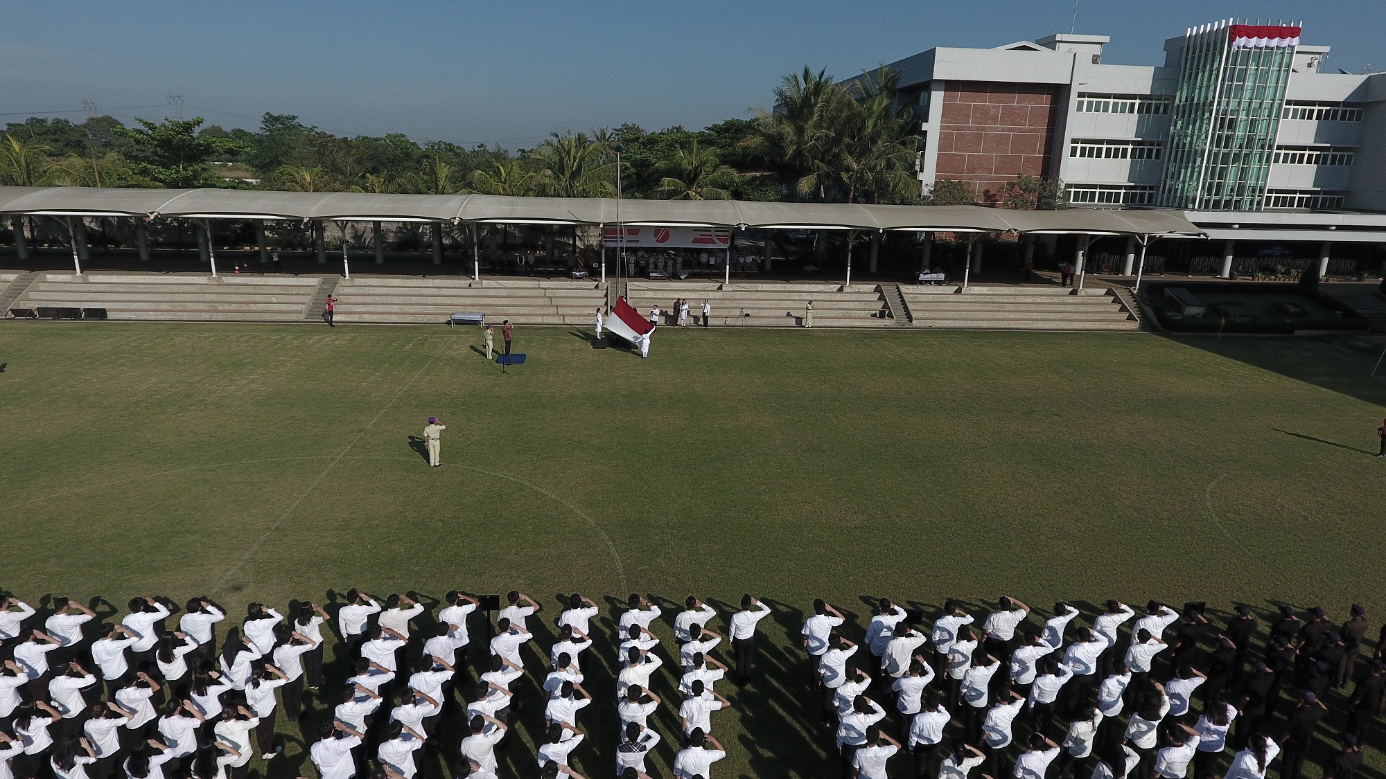 Tumbuhkan Nilai Nasionalisme bagi Generasi Muda Berorientasi Internasional